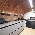Krakhostel